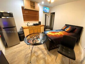 5060 SW 43rd Terrace in Fort Lauderdale, FL - Building Photo - Building Photo