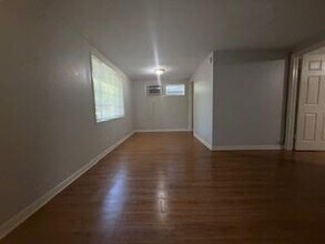 4013 Burnet Rd in Austin, TX - Building Photo - Building Photo
