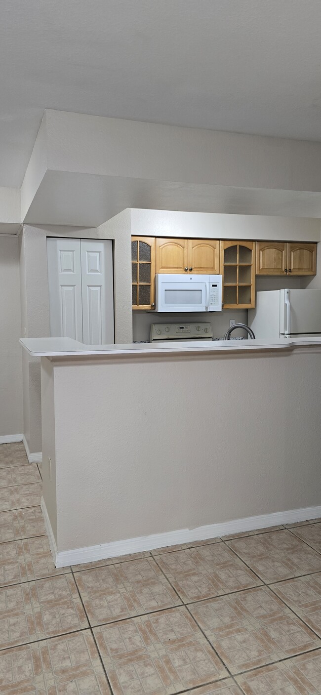 3016 Parkway Blvd, Unit 112 in Kissimmee, FL - Foto de edificio - Building Photo