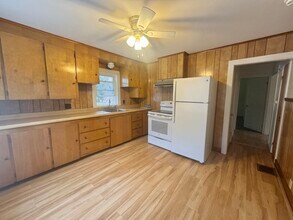 1274 Bangor Rd in Prospect, ME - Building Photo - Building Photo