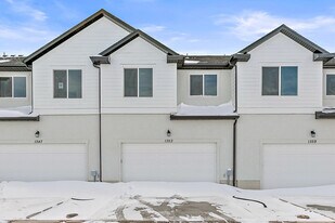 1353 N 3740 W in Eagle Mountain, UT - Building Photo