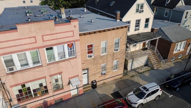 6910 Jackson St in Guttenberg, NJ - Building Photo - Building Photo