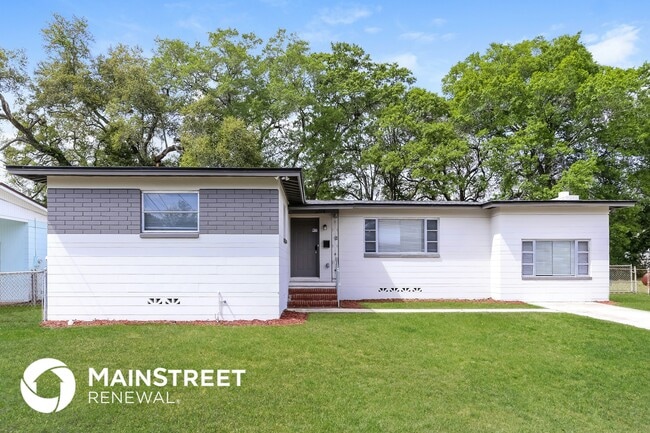 property at 3228 Fiesta Ln