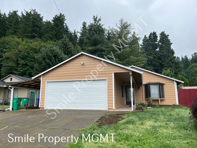 10332 SE Clinton St in Portland, OR - Building Photo - Building Photo