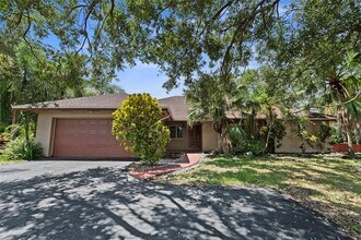 16900 SW 59th Ct in Southwest Ranches, FL - Building Photo - Building Photo