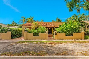 1514 Capri St in Coral Gables, FL - Building Photo