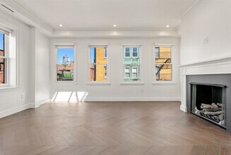 537 Boylston St, Unit 3 in Brookline, MA - Building Photo - Building Photo