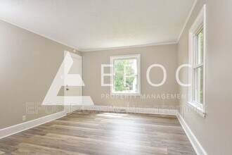 1219 Valley View St in Greensboro, NC - Building Photo - Building Photo