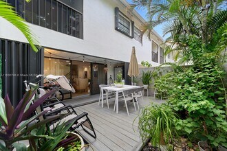 3501 Magellan Cir in Aventura, FL - Building Photo - Building Photo