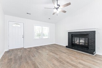 206 Surrey Ln in Myrtle Beach, SC - Building Photo - Building Photo