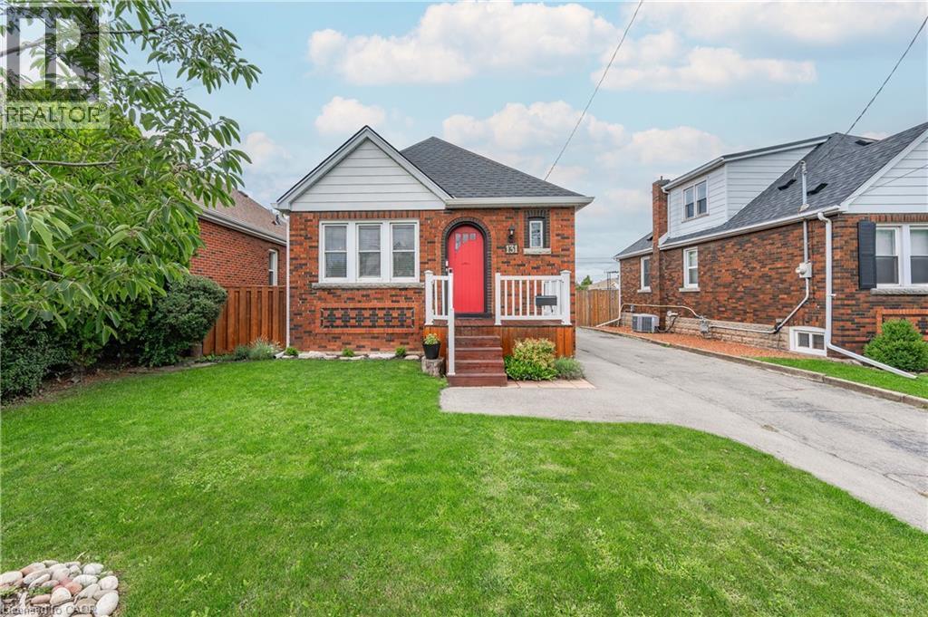 131 Adeline Ave in Hamilton, ON - Building Photo