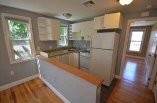 12 Cheever Ct, Unit 2 in Boston, MA - Building Photo