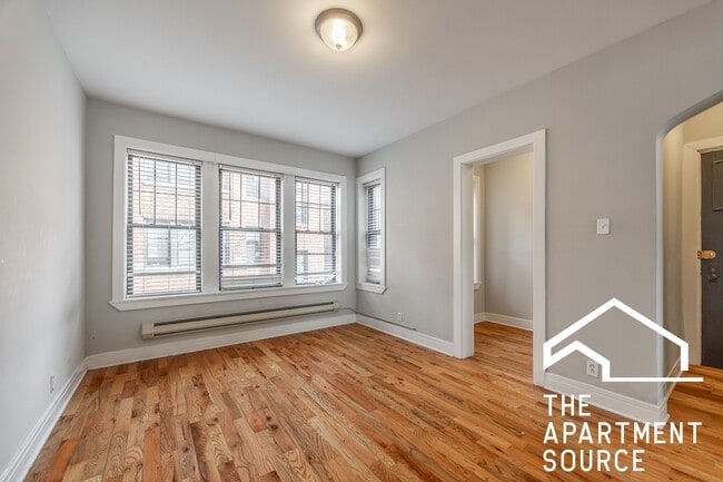 property at 4409 N Wolcott Ave