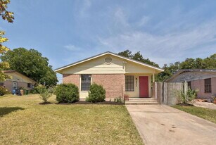 4806 Russet Hill Dr in Austin, TX - Building Photo