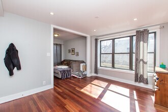1350 N Wolcott Ave in Chicago, IL - Building Photo - Building Photo