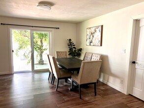 6901 Fallbrook Ave in Los Angeles, CA - Building Photo - Building Photo
