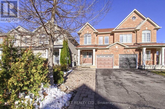 73 Four Seasons Crescent in East Gwillimbury, ON - Building Photo - Building Photo