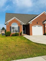 2120 Remington Ct in Greenville, NC - Building Photo