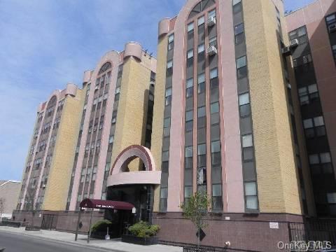 25 W Broadway in Long Beach, NY - Building Photo