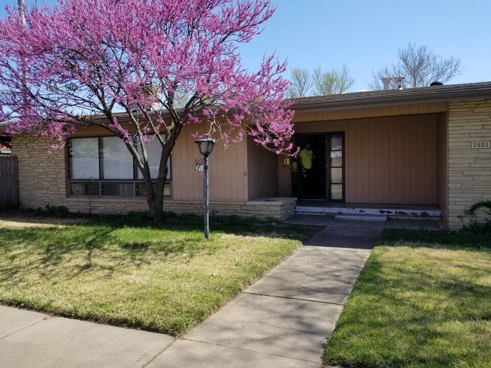 2903 E Clark St in Wichita, KS - Building Photo