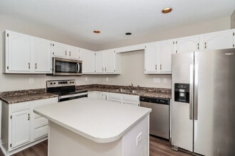 5824 Prescott Ct in Charlotte, NC - Building Photo - Building Photo