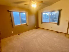 205 E Bengal Dr in Rapid City, SD - Building Photo - Building Photo