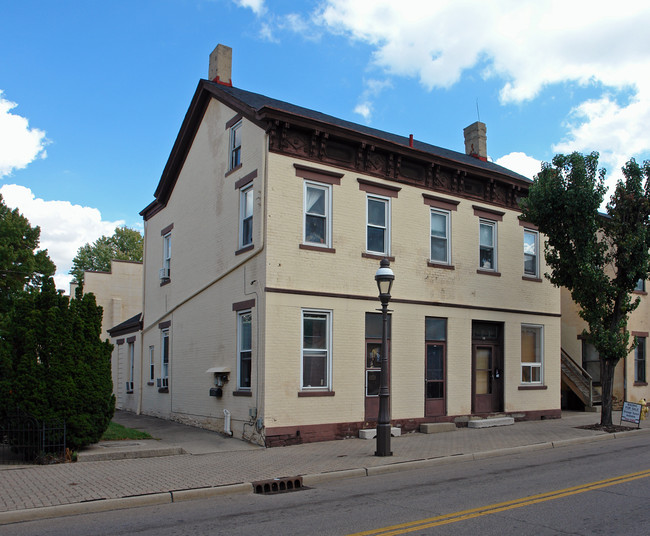 122-128 W Benson St in Cincinnati, OH - Building Photo - Building Photo