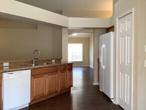9312 Hidden Water Cir in Riverview, FL - Building Photo - Building Photo