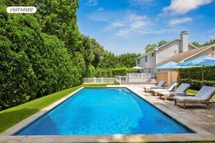 32 Eastville Ave in Sag Harbor, NY - Building Photo