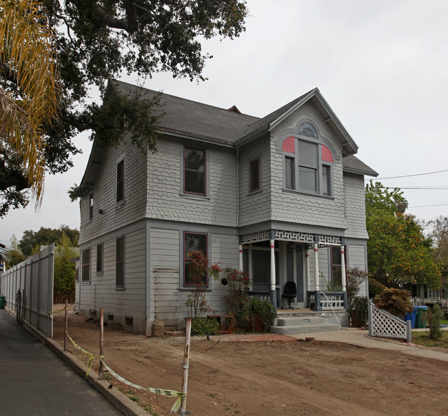 1406 Castillo St in Santa Barbara, CA - Building Photo - Building Photo