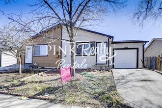2050 Copper Creek Dr in Colorado Springs, CO - Building Photo - Building Photo