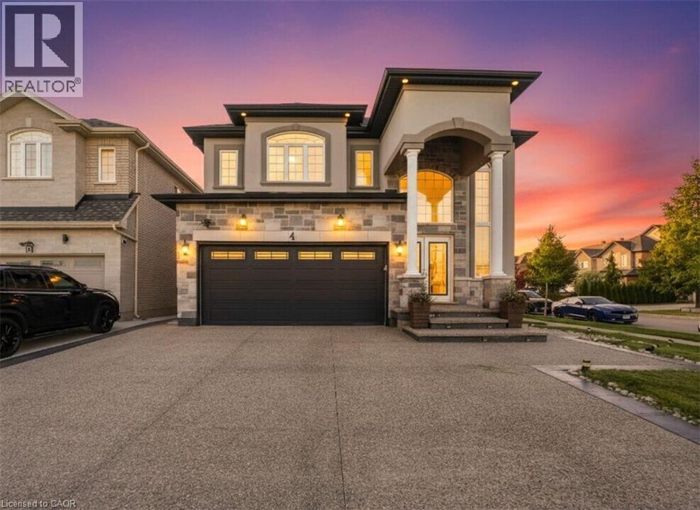 4 St Anthony Pl in Hamilton, ON - Building Photo