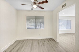 8855 Hemlock St in Rancho Cucamonga, CA - Foto de edificio - Building Photo