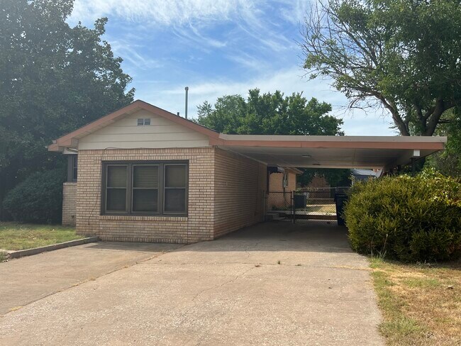 421 N 3rd Ave in Purcell, OK - Building Photo - Building Photo