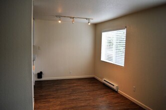 9724 6th Ave NW in Seattle, WA - Building Photo - Building Photo