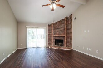 5011 Innsbruk Dr in Houston, TX - Building Photo - Building Photo