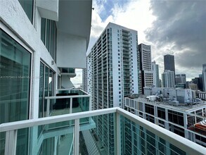 41 SE 5th St, Unit 1508 in Miami, FL - Foto de edificio - Building Photo