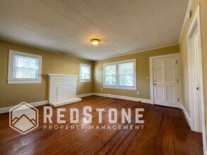927 E Haggard Ave in Elon, NC - Building Photo - Building Photo