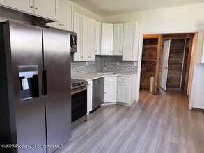 742 Donnelly St in Duryea, PA - Building Photo - Building Photo