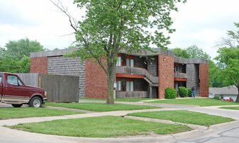 622-626 Schwarz Rd Apartments