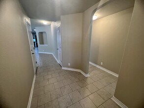 10822 Shaenmeadow in San Antonio, TX - Building Photo - Building Photo