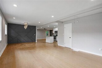 3207 Bobbie Ln in Decatur, GA - Building Photo - Building Photo