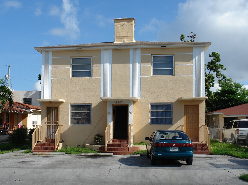 2027 SW 6th St in Miami, FL - Building Photo