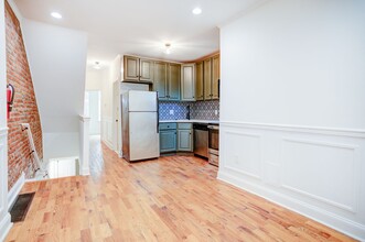 2226 N Sydenham St in Philadelphia, PA - Foto de edificio - Building Photo