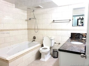 17500 N Bay Rd-Unit -S602 in Sunny Isles Beach, FL - Building Photo - Building Photo