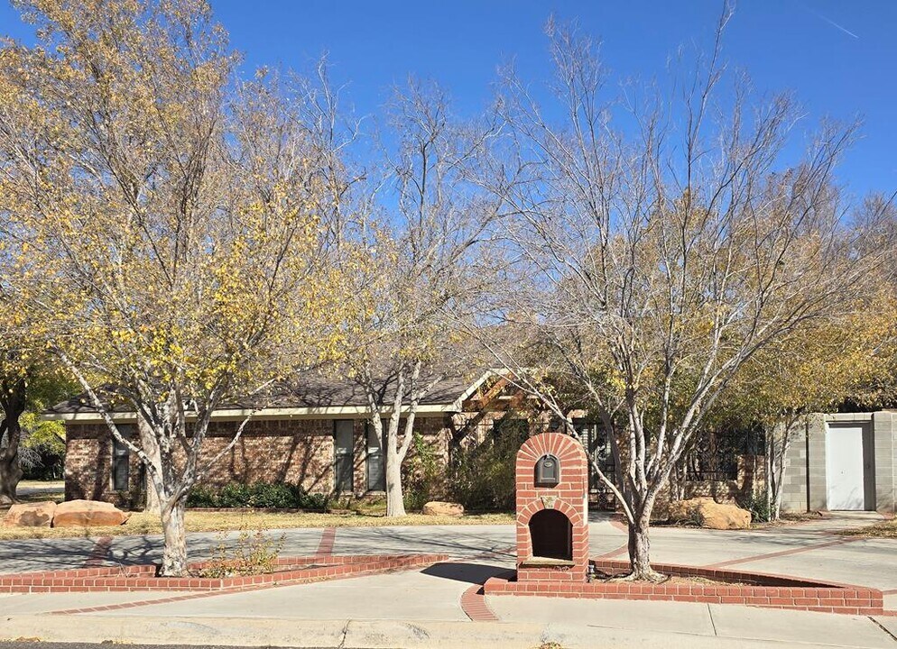 6 Sunnygrove Dr in Odessa, TX - Building Photo