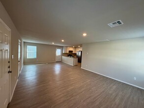 5115 Hornbeck Hts in Converse, TX - Building Photo - Building Photo
