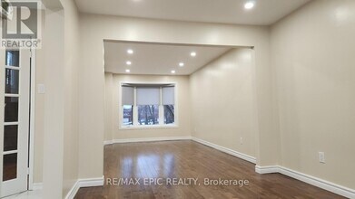 59 Portofino Ct in Vaughan, ON - Building Photo - Building Photo