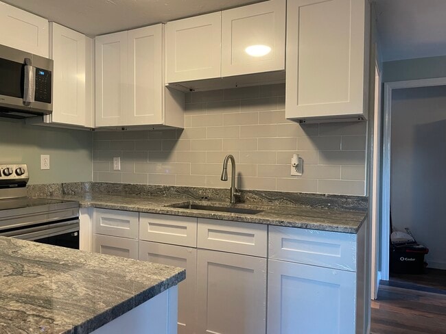85 Linwood St, Unit 2