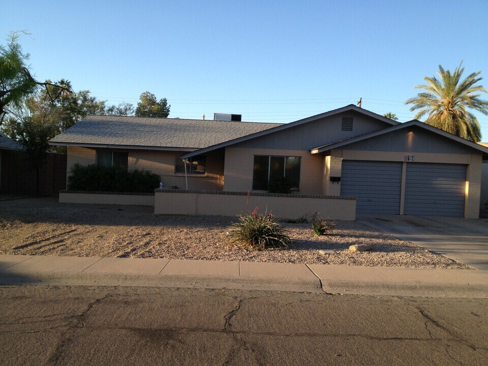 514 E Hermosa Dr in Tempe, AZ - Building Photo